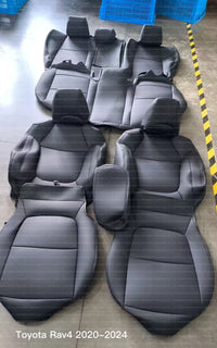 Toyota RAV4 seat cover image 5